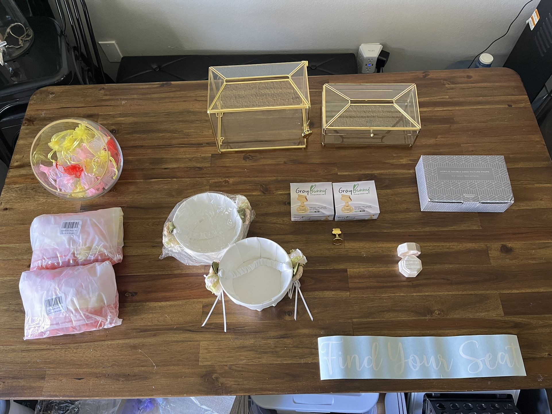 NEW & ONCEUSED Wedding Items for Sale in Fullerton, CA OfferUp