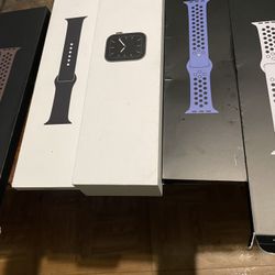 Apple Watch  5  44 Cellular W/ Nike Bands