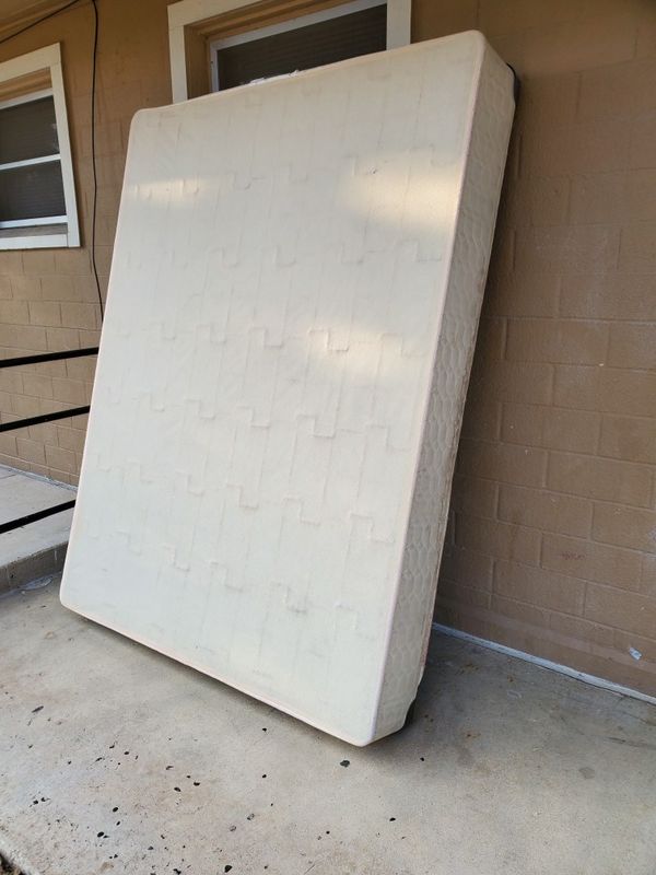 FREE QUEEN BOX SPRING for Sale in San Antonio, TX OfferUp