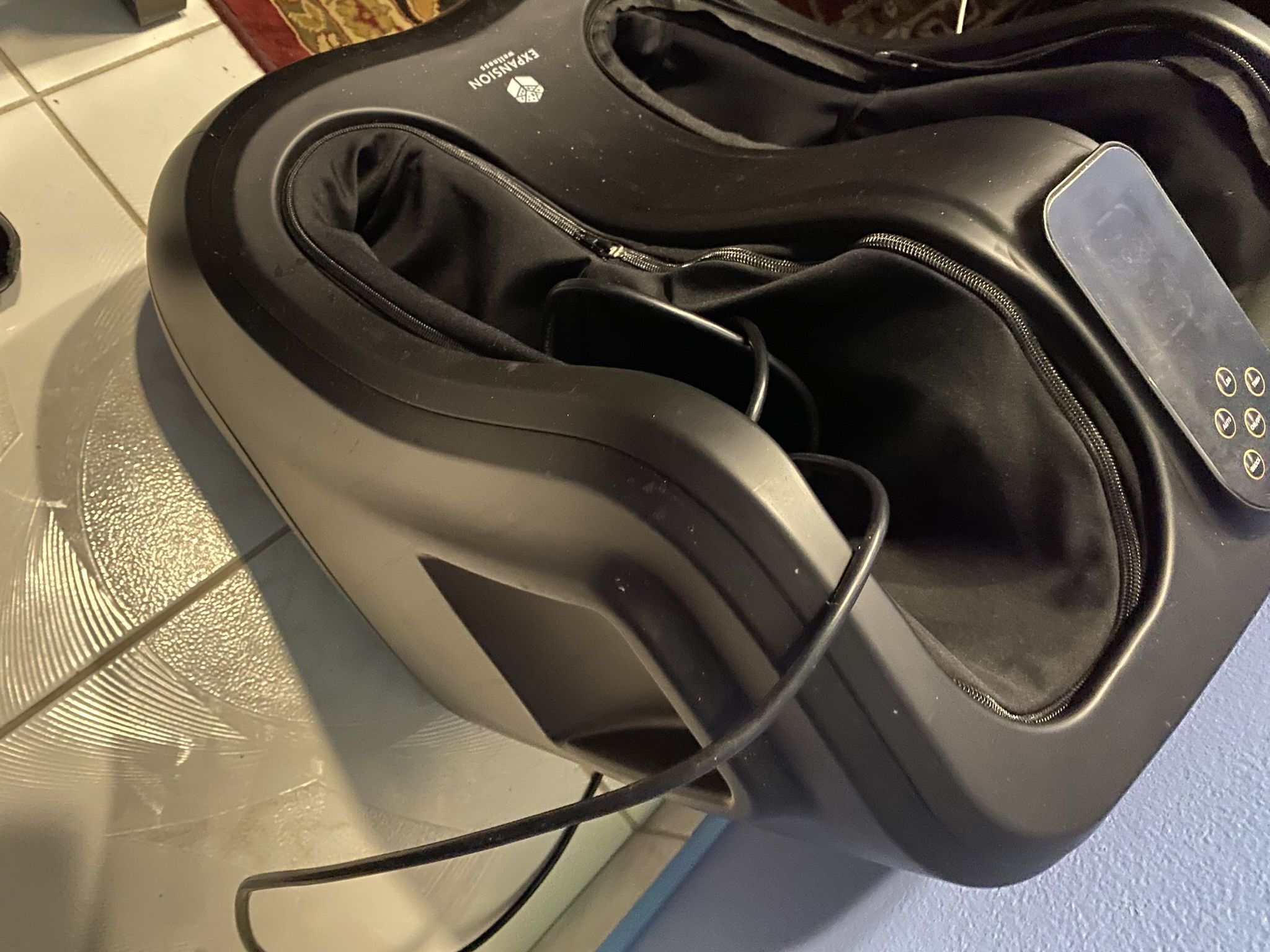 Foot Messager And Leg Messager. I Don’t Need This . Offer Me Reasonable Price. Not Old