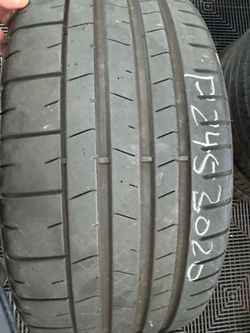 (1) 20” Pirelli Pzero 245/30/20 used tire like new