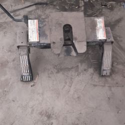 5th Wheel Hitch 