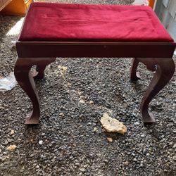 Great Looking Small Table Seat