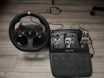 Logitech G920 Steering Wheel and Pedal