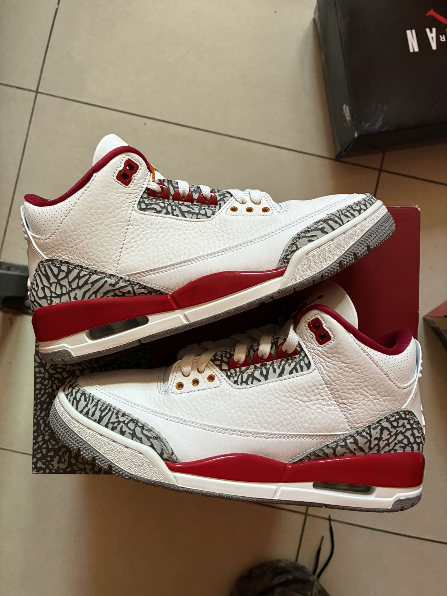 Jordan 3 Cardinal Size 9