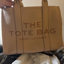 Marc Jacobs The Tote Bag