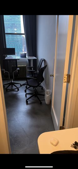 Like New Office Chairs 12 Available