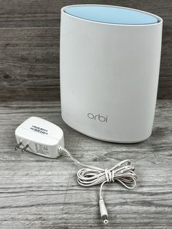 Orbi RBR40 is an AC2200 Tri-band Mesh WiFi Router w/ 2 Satellites