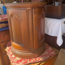 Round Side Table