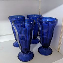 Set Of 4 Vintage Cobalt Blue Anchor Hocking Glasses