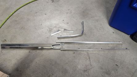 61 IMPALA BODY SIDE MOLDINGS