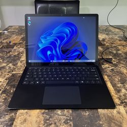 Microsoft Surface Laptop – i7-1265U, 16GB RAM, 512GB SSD