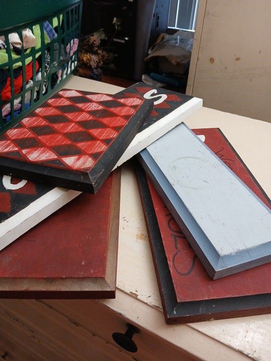 WANT TO MAKE A WOODEN SIGN?