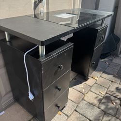Manicure Table 
