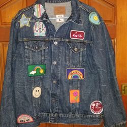 Men's Vintage gap 1969 jean jacket size L 
( can be worn by women as well )

