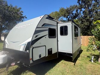 Travel trailer Passport 25ft 1 Slide