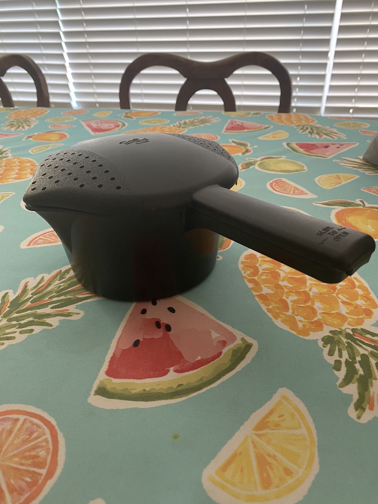 Pampered Chef - Microwave Pot