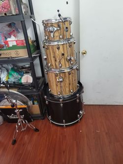 5 pc drumset no cymbals