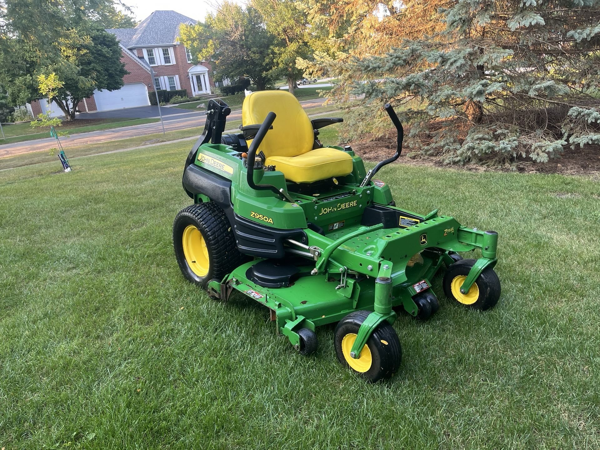 John Deere z950a Commercial  Zero Turn Lawn Mower W/60 In Deck And 31HP Kawasaki Motor