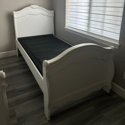 White Bed & Desk