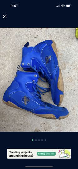 BOXING SHOES SIZE 9