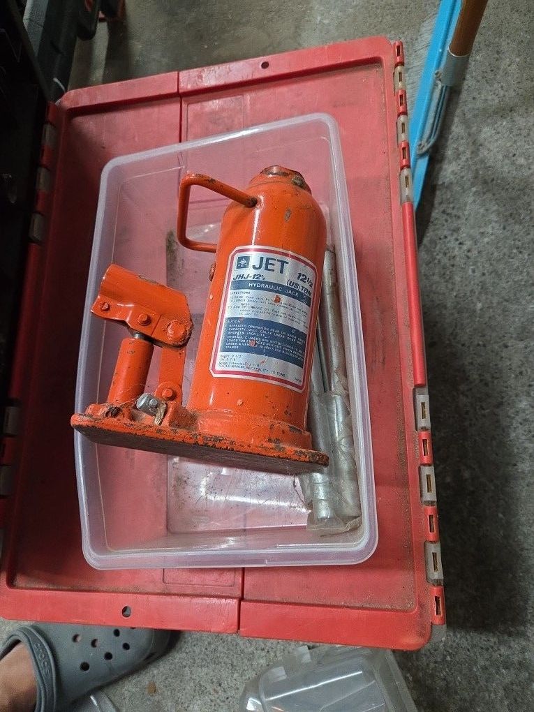 Jet Hydraulic Jack 12 1/2 Ton