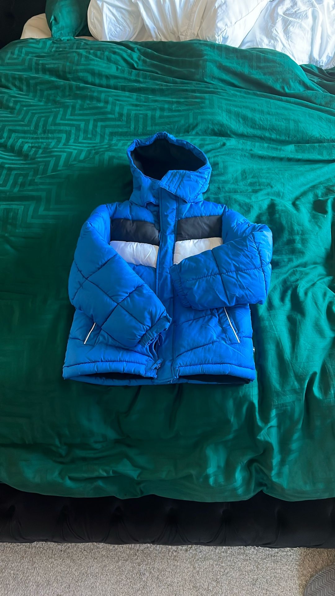 BOYS PUFFER JACKET SZ 8 Kids
