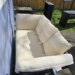 Free World Market Daybed