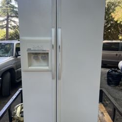 Kenmore Refrigerator 
