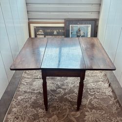 Antique Drop Leaf Table, Wood , dining table, Is 47 long 36 broad, very good condition 