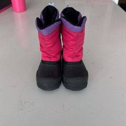 Girls Size 5 Snow boots 