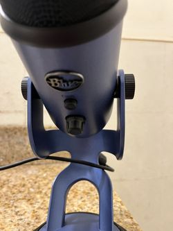BLUE MICRO YETI)$70 no Shipping 😹