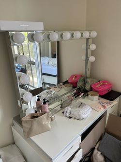 Impressions Vanity