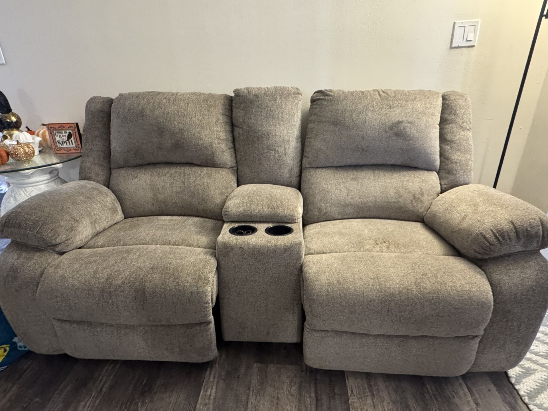 Reclining sofa & loveseat