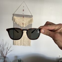 Quay Unisex Sunglasses (New Without Box)