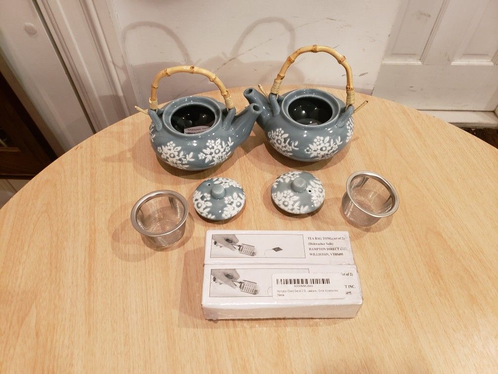 Two Blue Porcelain Tea Cups w/Strainers & Covers & Bamboo Handles & Two Pack of Tea Bag Tongs