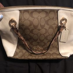 Coach Pocket Book