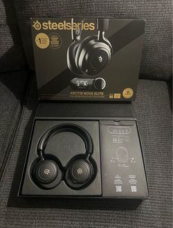 SteelSeries Arctis Nova Elite Wireless Gaming Headset