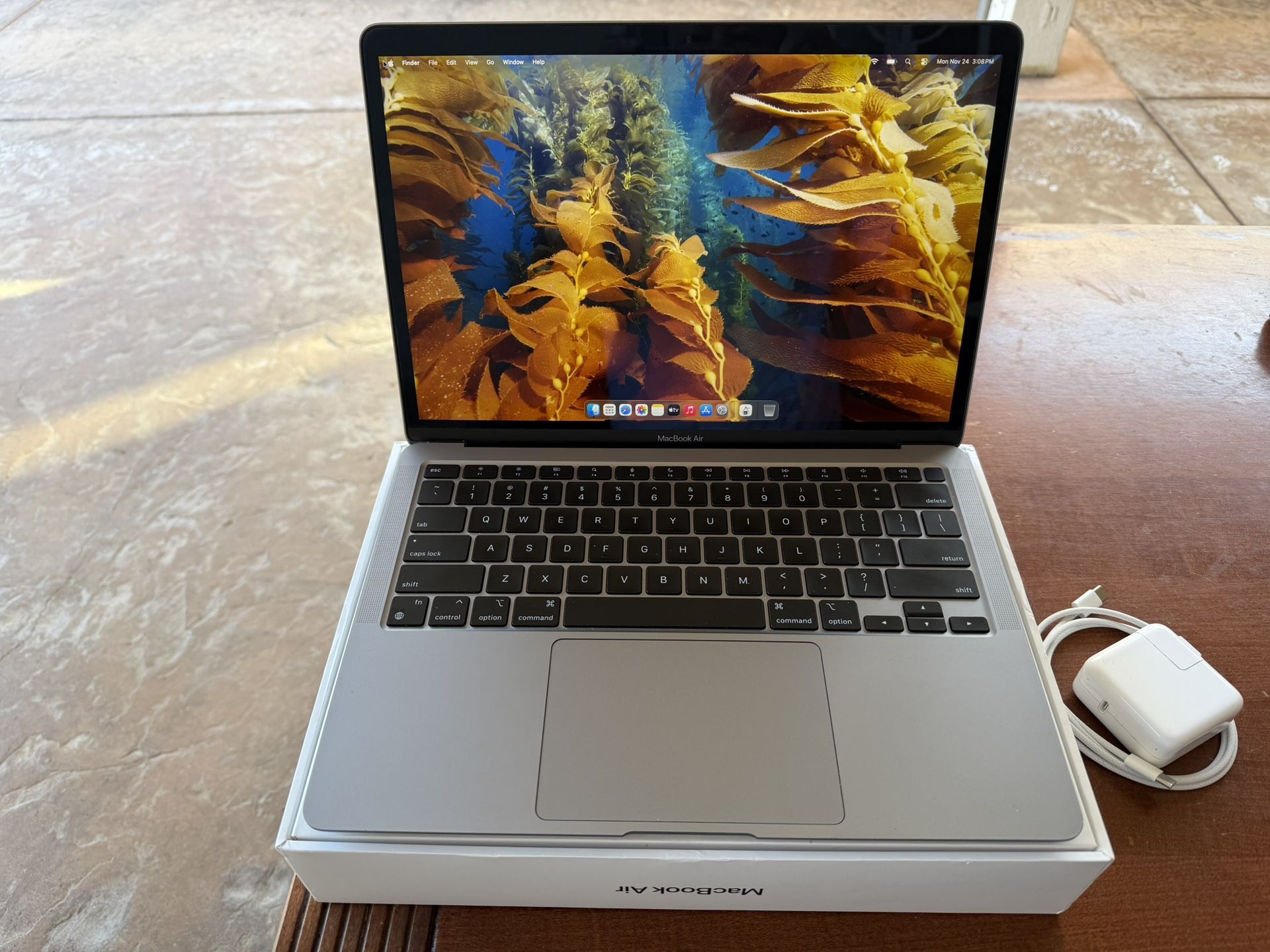 2020 13” MacBook Air Space Grey 256GB 8GB RAM