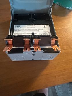 Midwest 30 Amp Fused AC Disconnect Box – $5