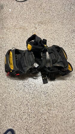 DeWALT suspenders tool belt