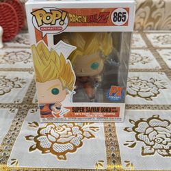 Super Saiyan Goku With Energy PX exclusive 