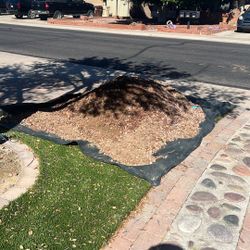 Free Gravel To Pickup From Side Of The Driveway 