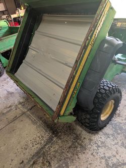 John Deere Gator