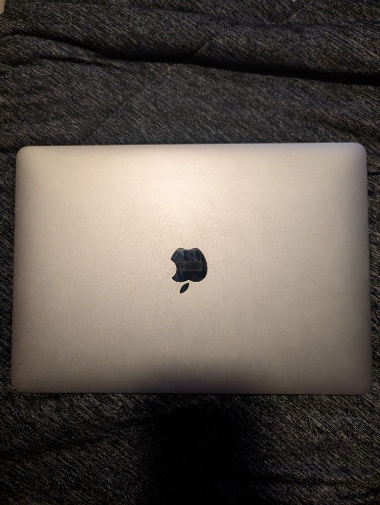 2020 Apple MacBook Pro i5