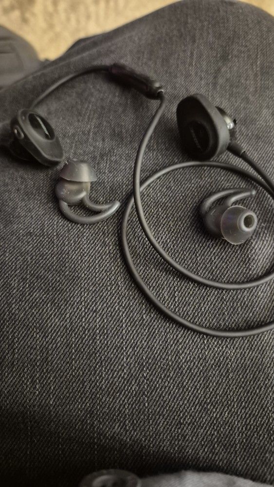 Boss Sport Wireless Headphones  Bluetooth 