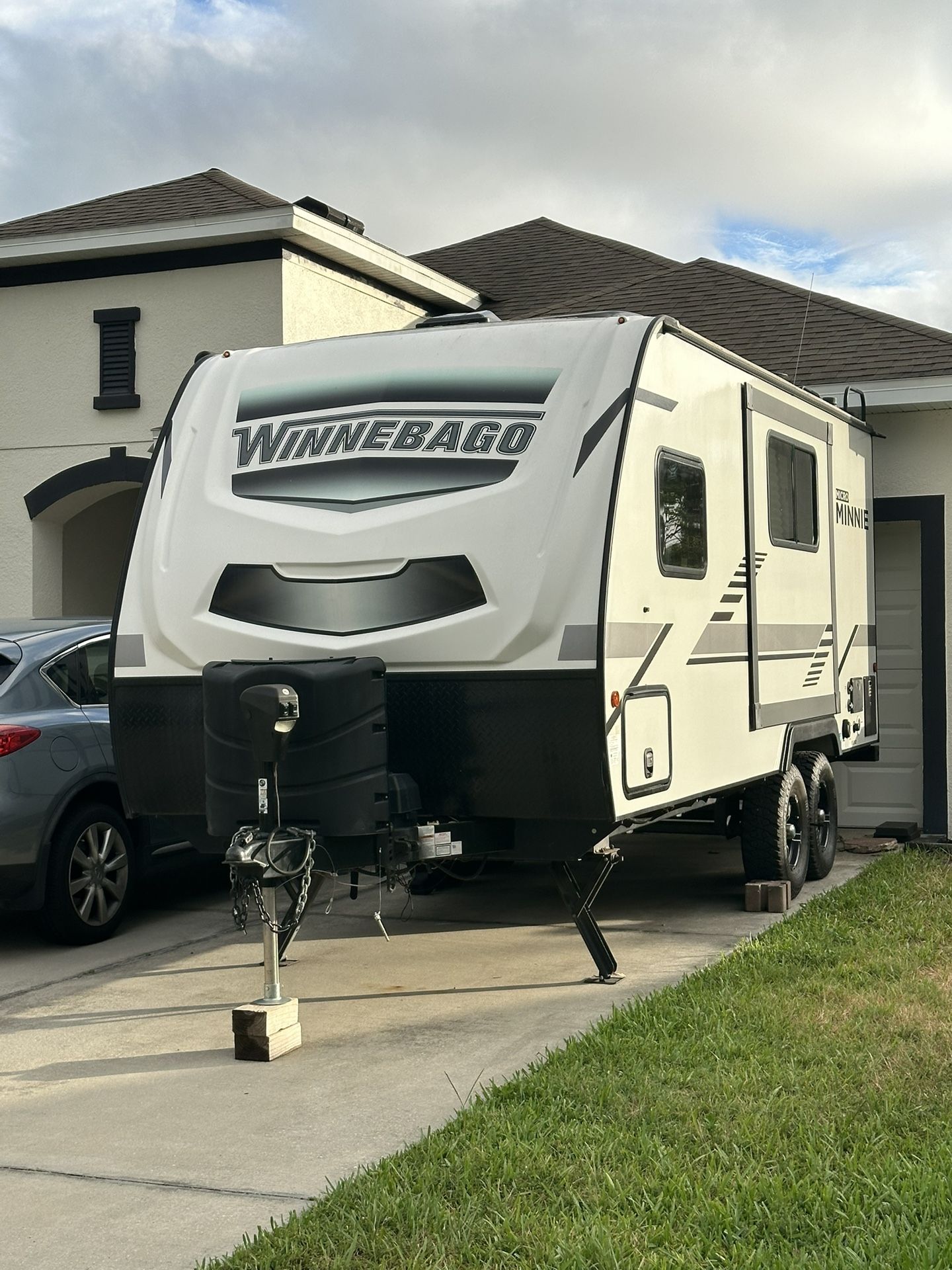 2021 Winnebago Micro Minnie / Rv Camper