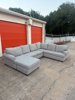 Big Living Spaces Sectional Couch
