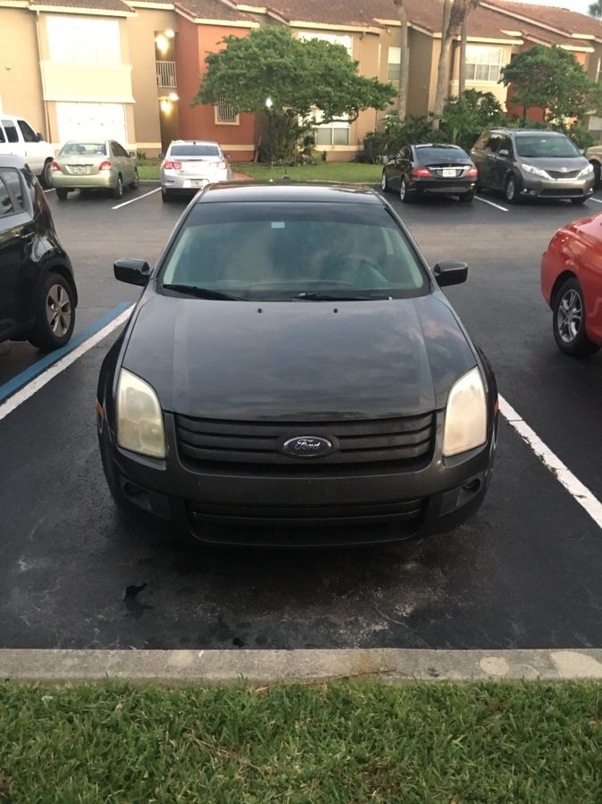 Ford Fusion SE - Undercover cop model blacked out
