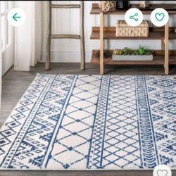 R70#26 $110 8'x10"
Rectangle Loomed Trellis
Area Rug White -JONATHANY Nuevo